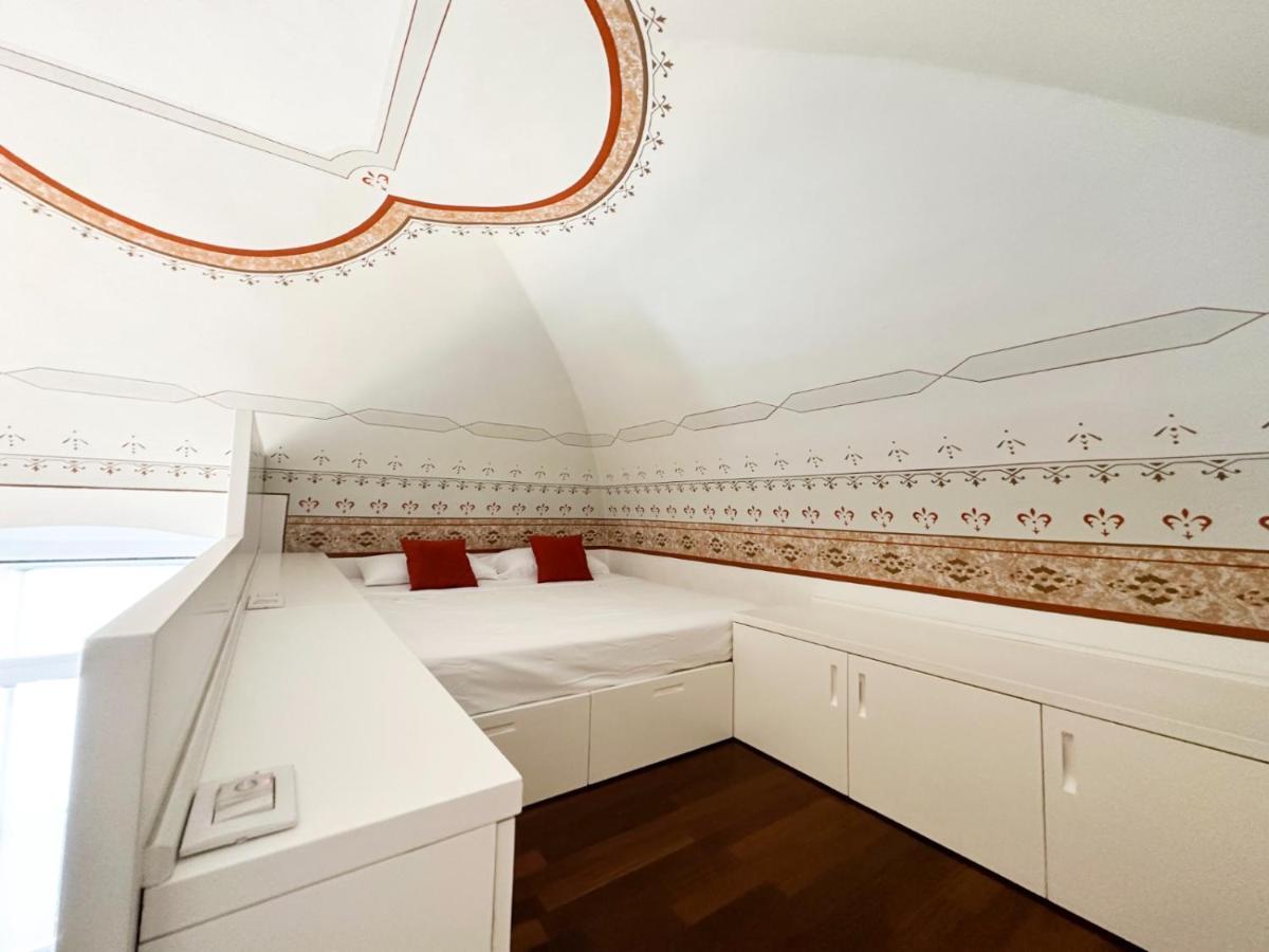 Visconti 89-Duplex Suite Bari Buitenkant foto