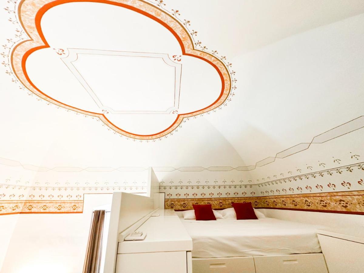 Visconti 89-Duplex Suite Bari Buitenkant foto
